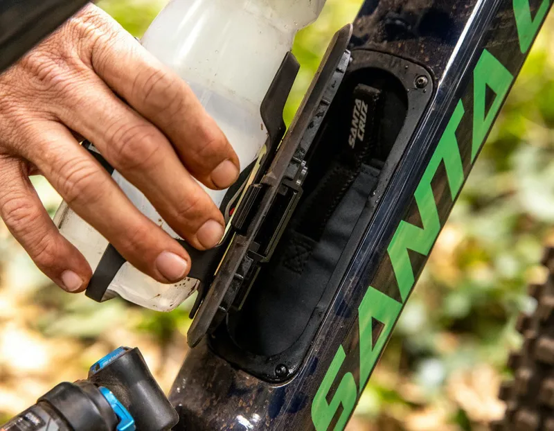 Santa Cruz Megatower 2 X01 AXS Coil RSV CC Mountain Bike 2023 Blue-2